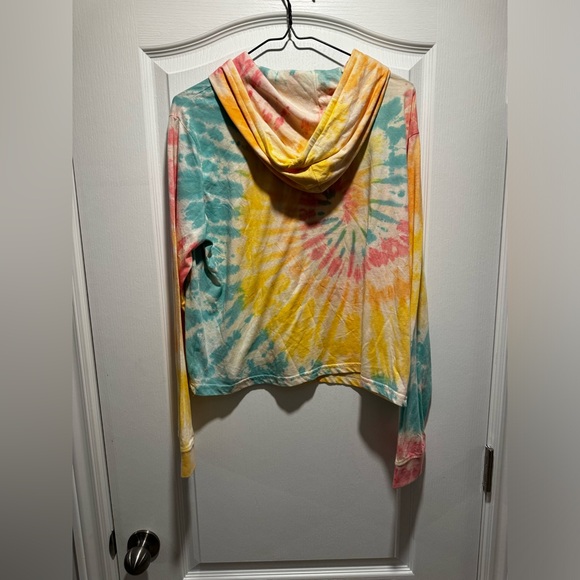 137-Light weight tie dyed Pink Floyd hoodie - in like new condition - Picture 2 of 5